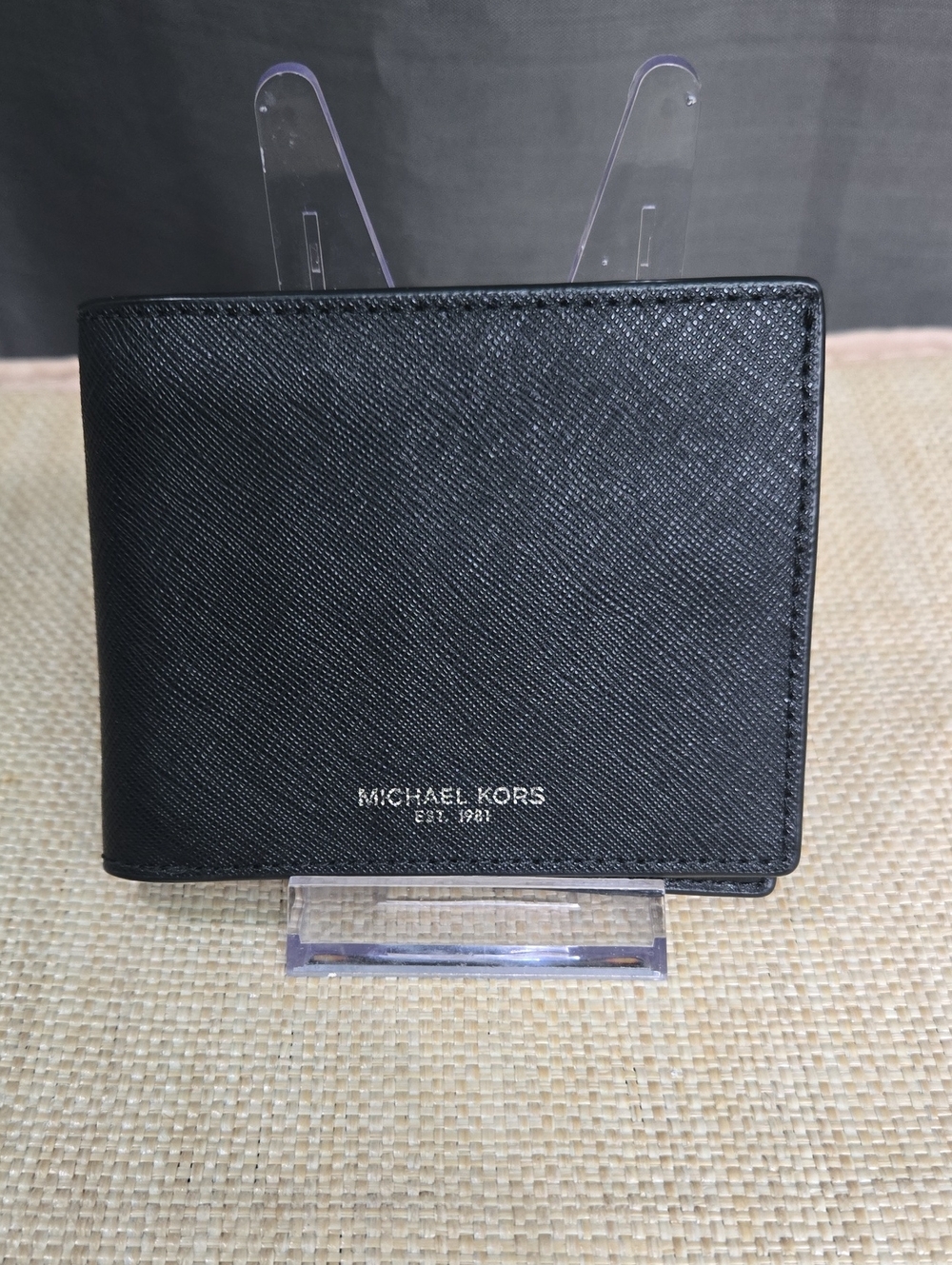 $129 Retail Michael Kors Men's Black Textured Leather Bi-Fold Wallet